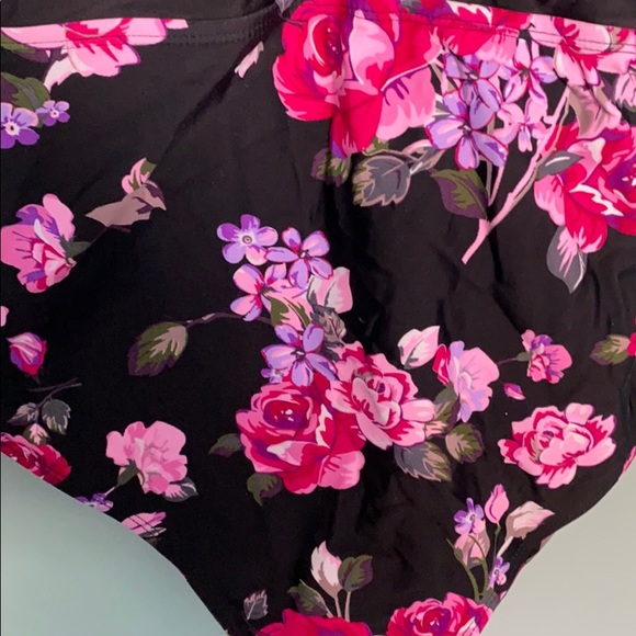 Cupshe one piece swimsuit - Picture 3 of 7